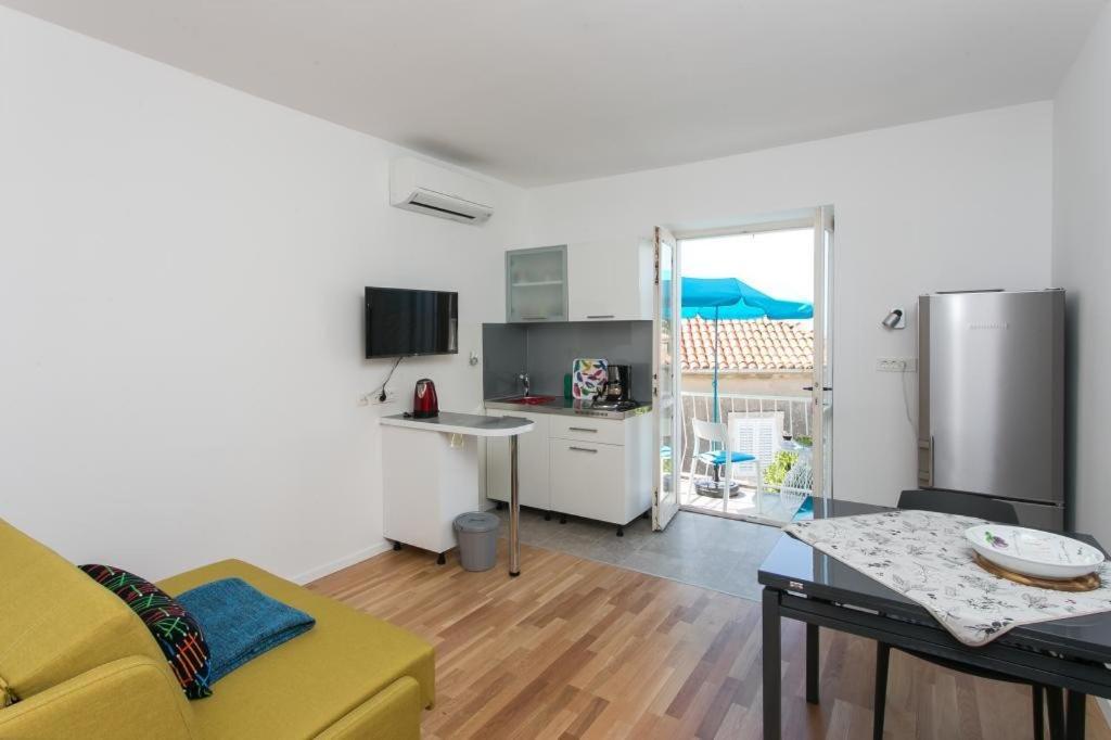 Apartment & Room Cvita Dubrovnik Bagian luar foto